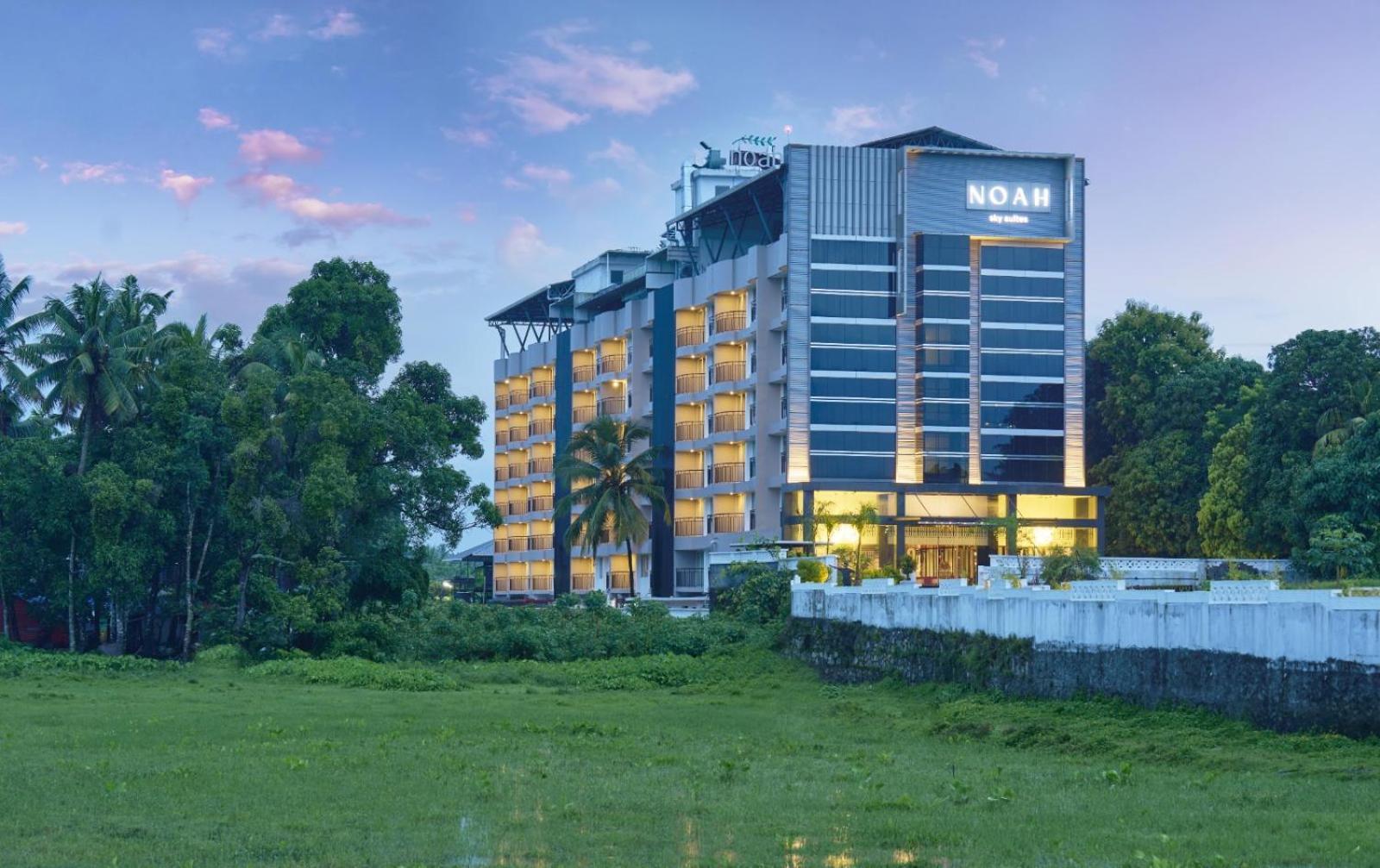 Noah Sky Suites Kochi Εξωτερικό φωτογραφία
