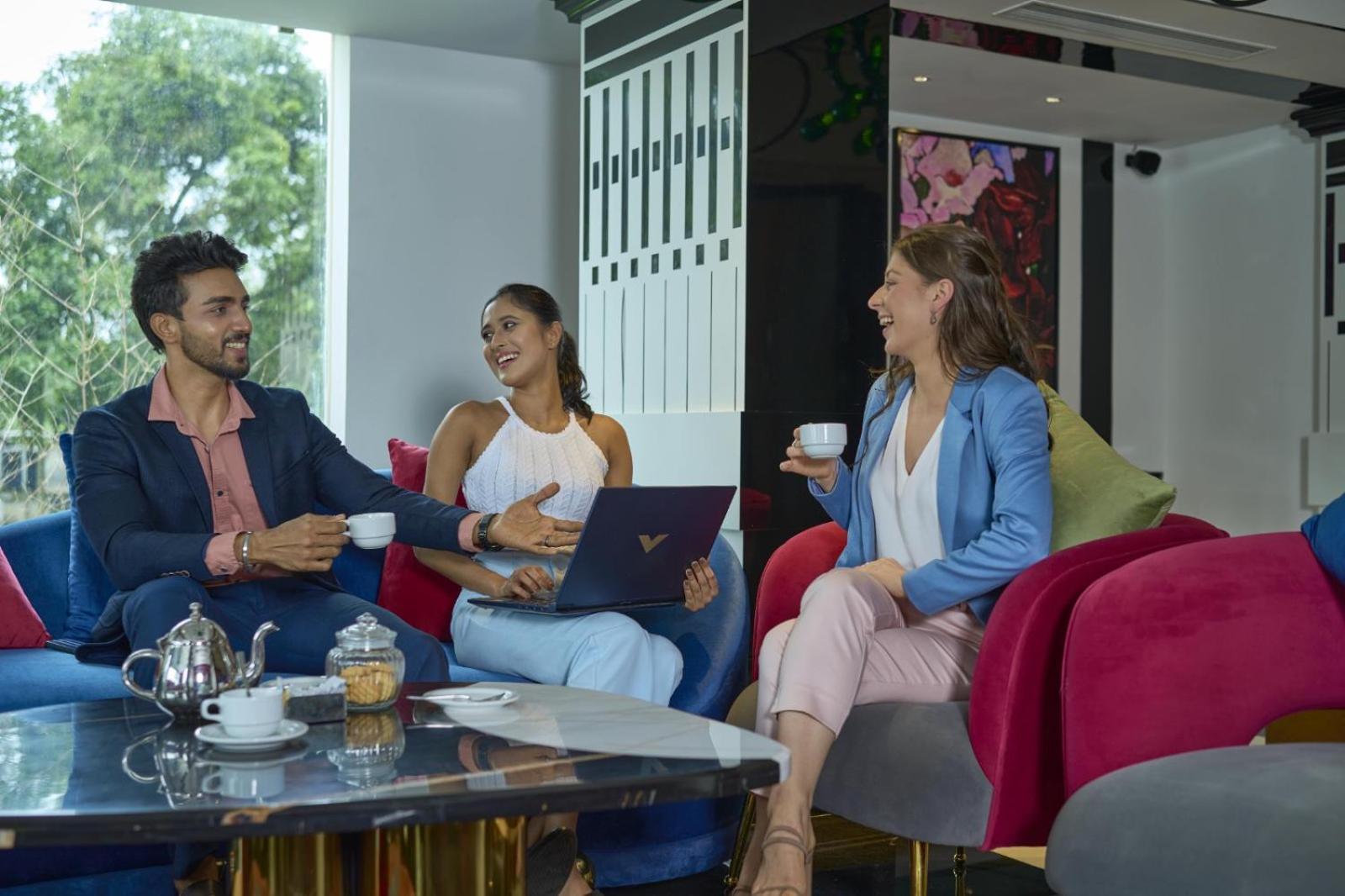 Noah Sky Suites Kochi Εξωτερικό φωτογραφία
