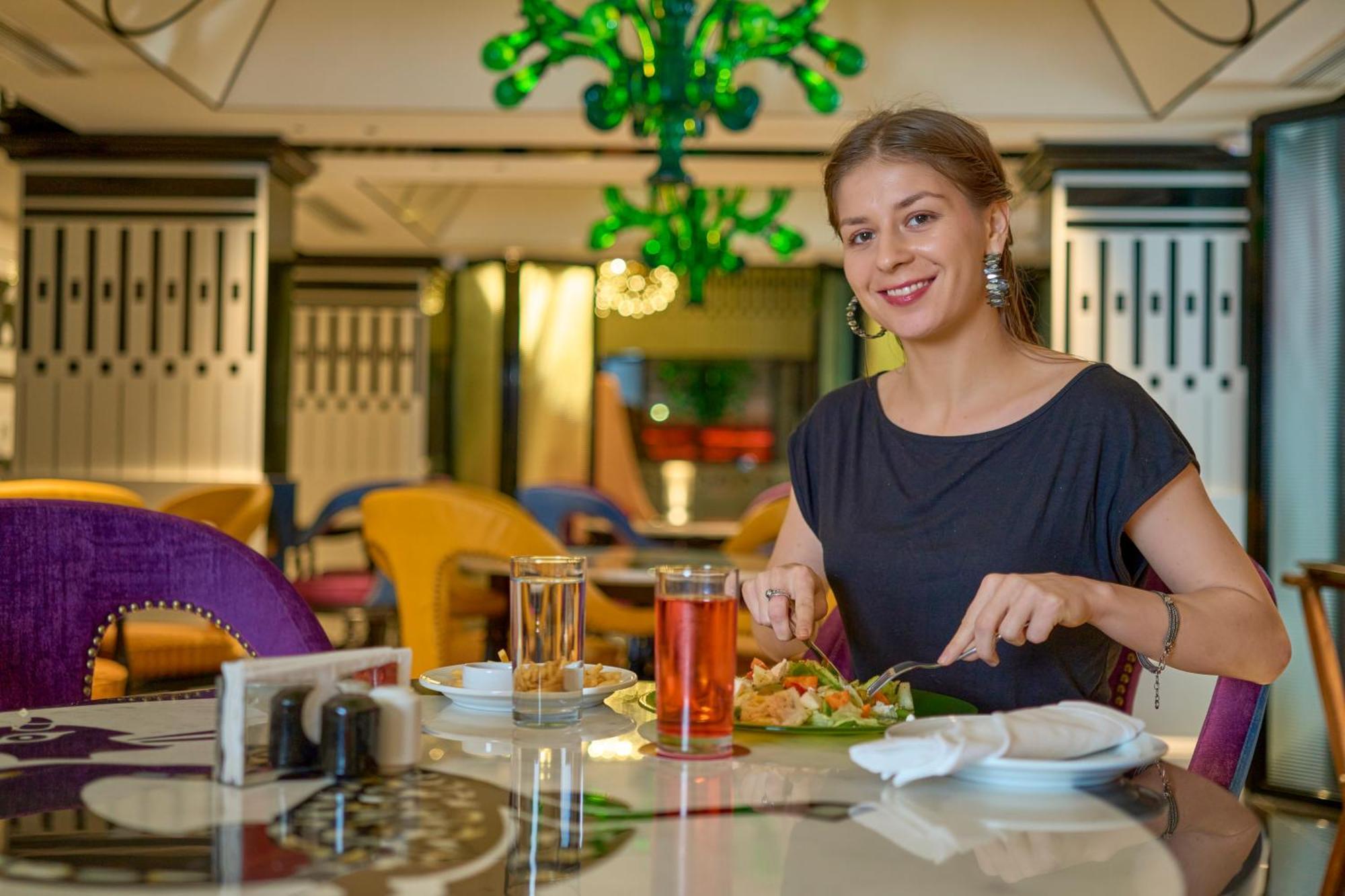 Noah Sky Suites Kochi Εξωτερικό φωτογραφία