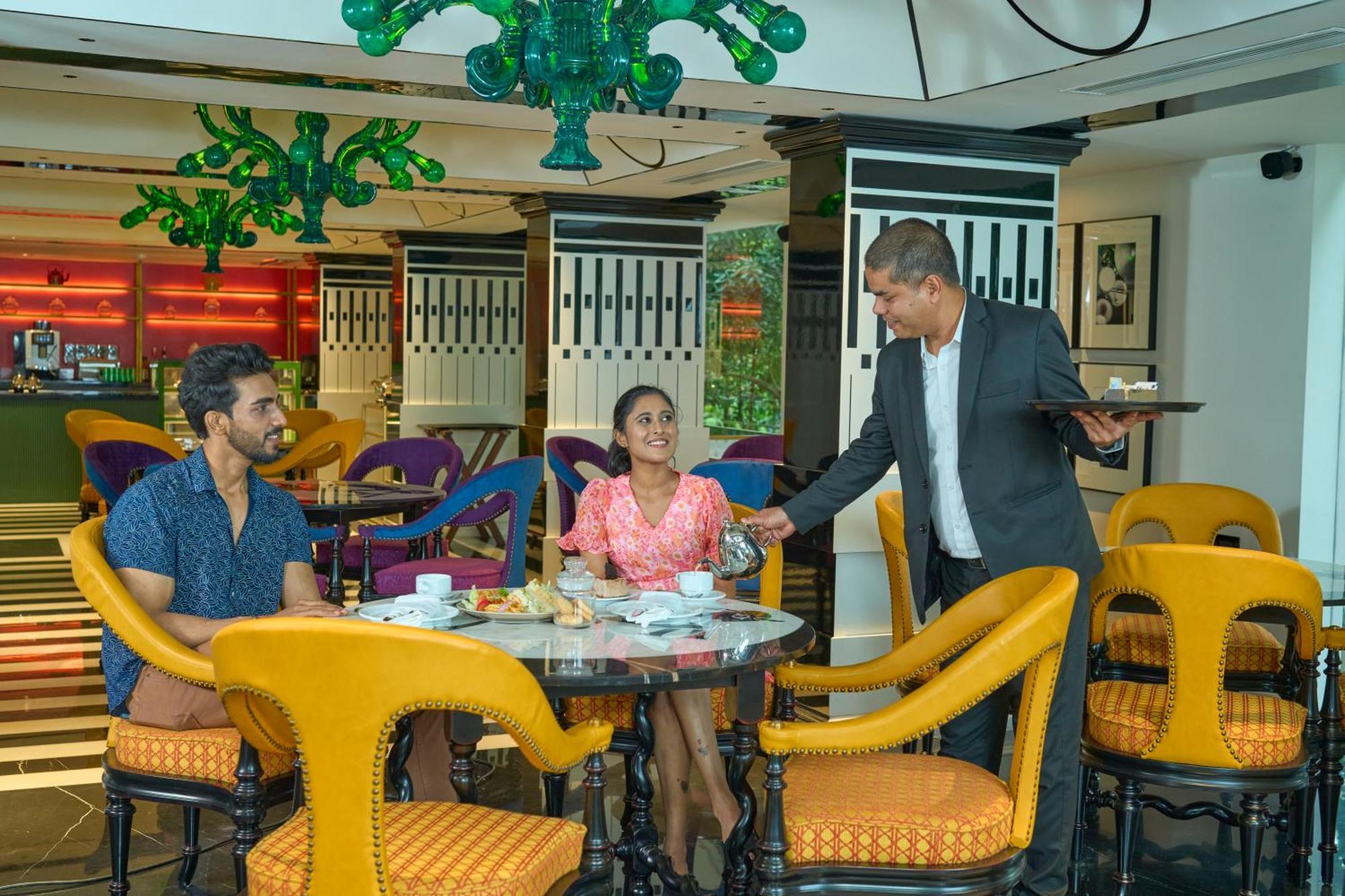 Noah Sky Suites Kochi Εξωτερικό φωτογραφία